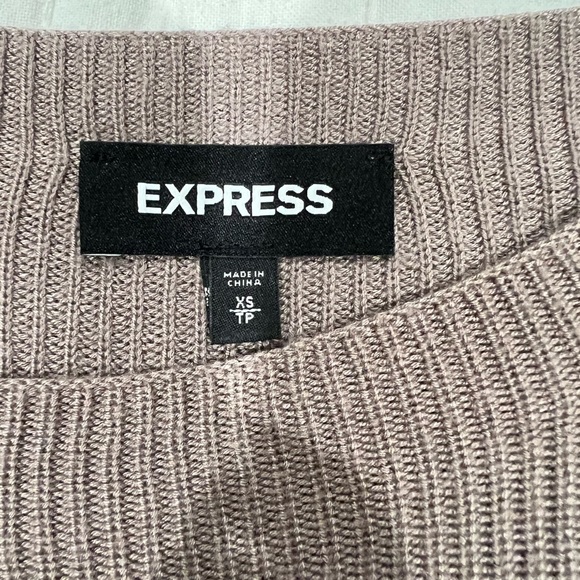 Express R29 Editor Pick Cold Shoulder Pullover Sweater, XS - Picture 4 of 5